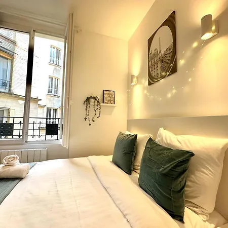 New 412 Cotillard - Cosy Center Apartment *